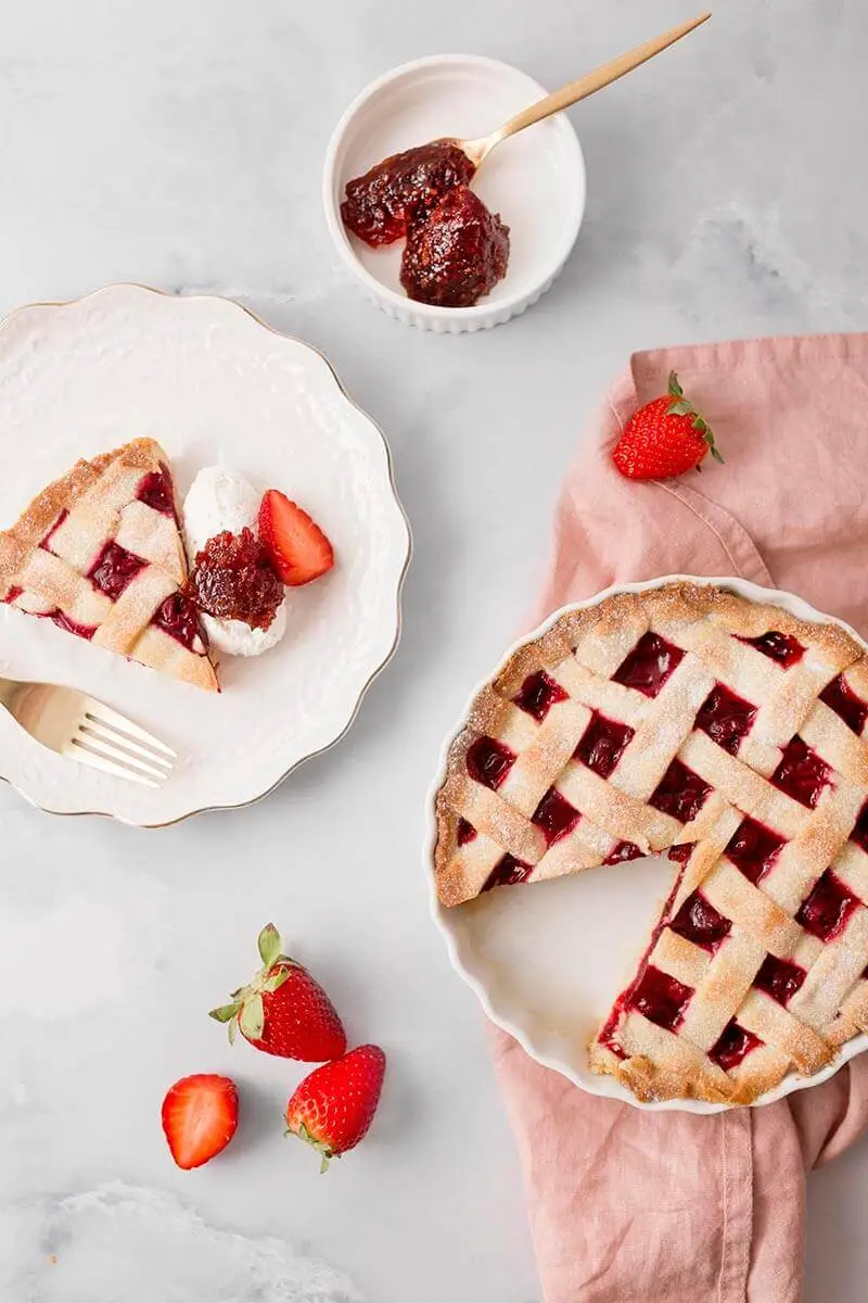 Easy Fresh Strawberry Pie